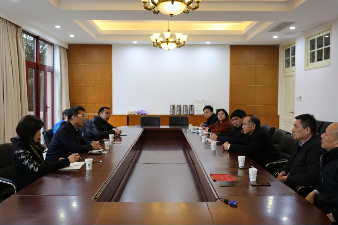 国家林业局科技司司长郝育军一行到所（园）调研考察