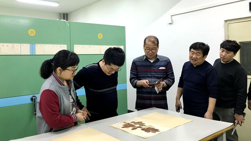 韩国岭南大学代表团来所（园）访问交流