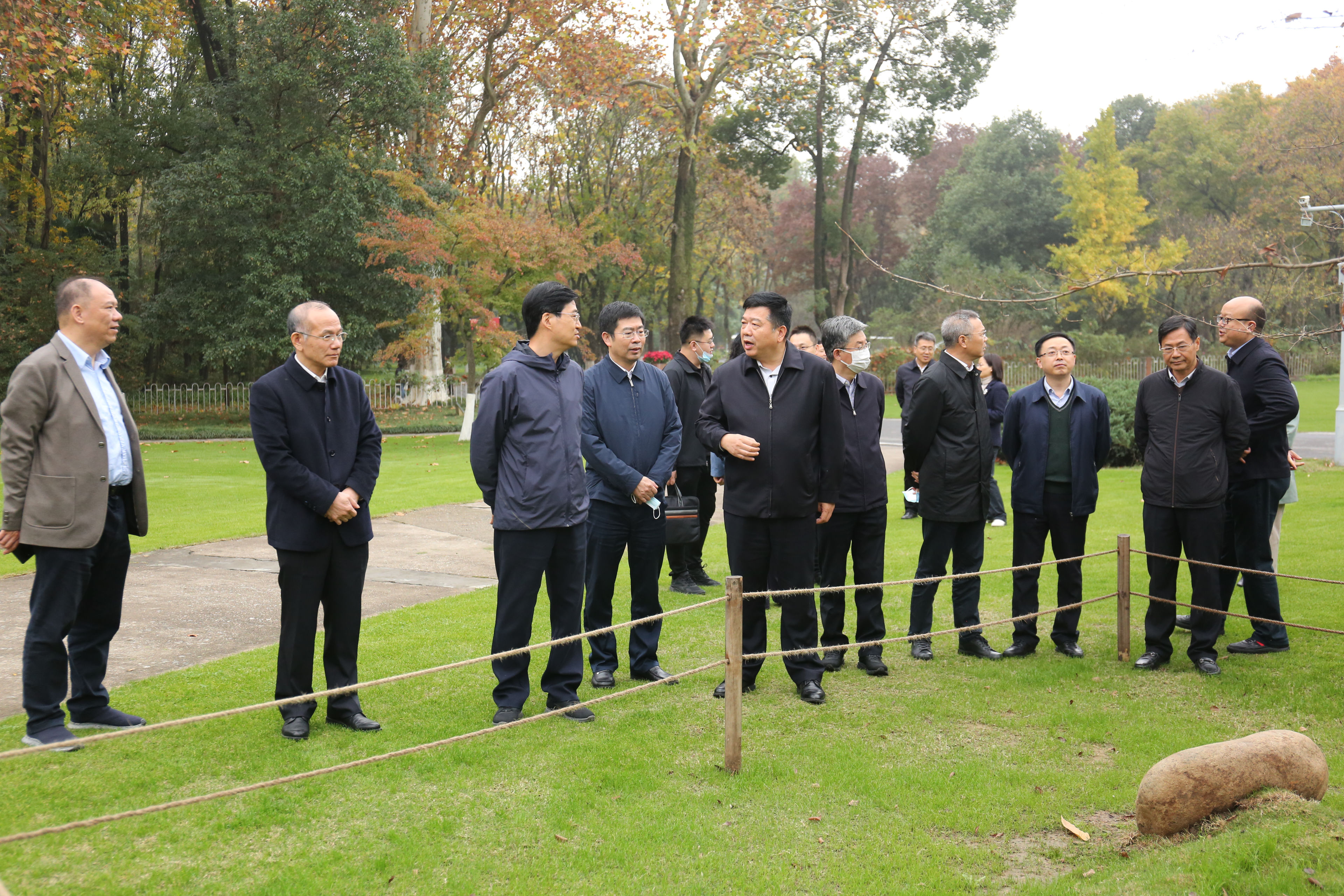 国家林业和草原局副局长谭光明来所（园）调研