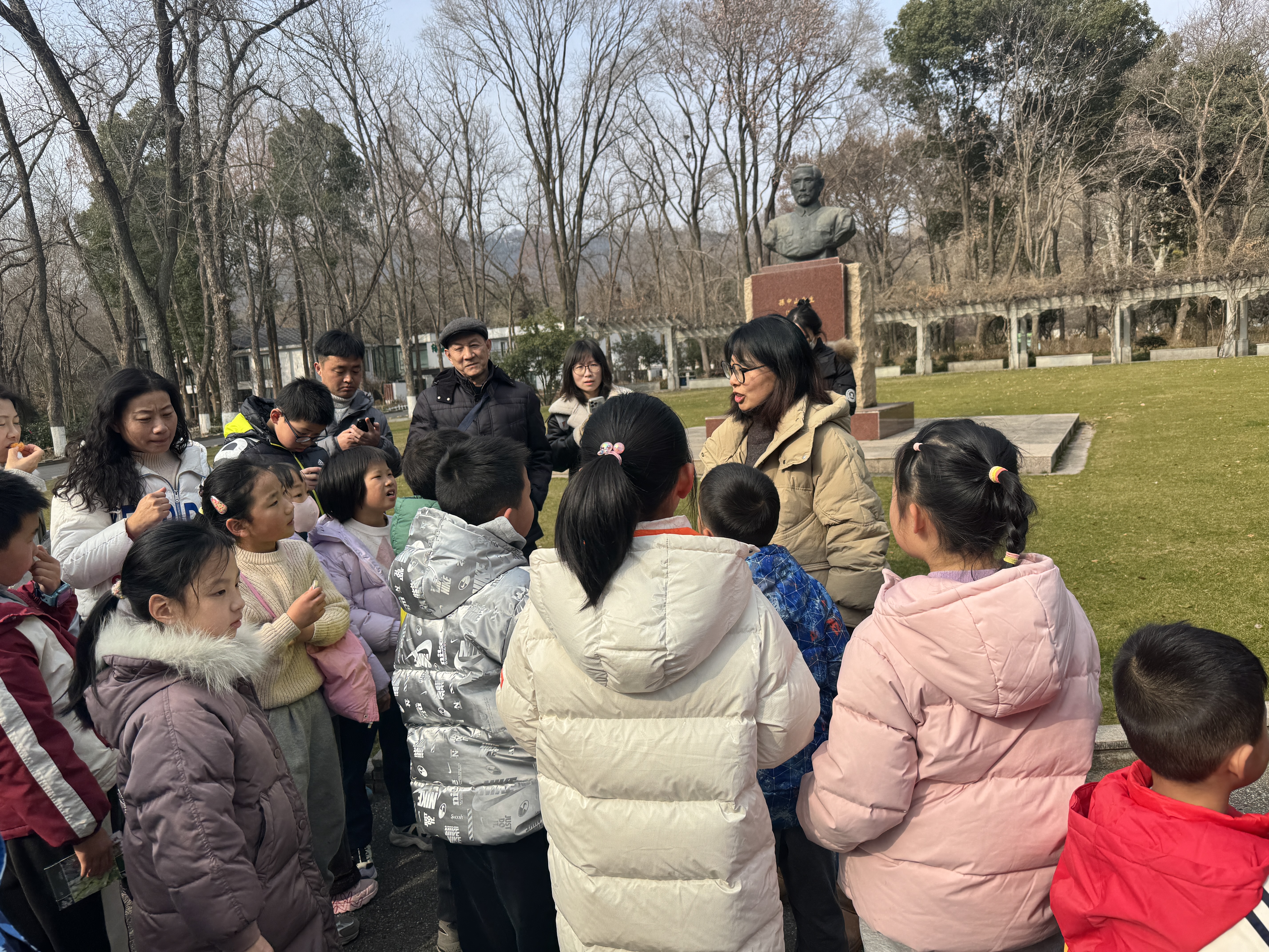 园艺和科普教育中心举办&ldquo;早春寻虫记&rdquo;科普活动