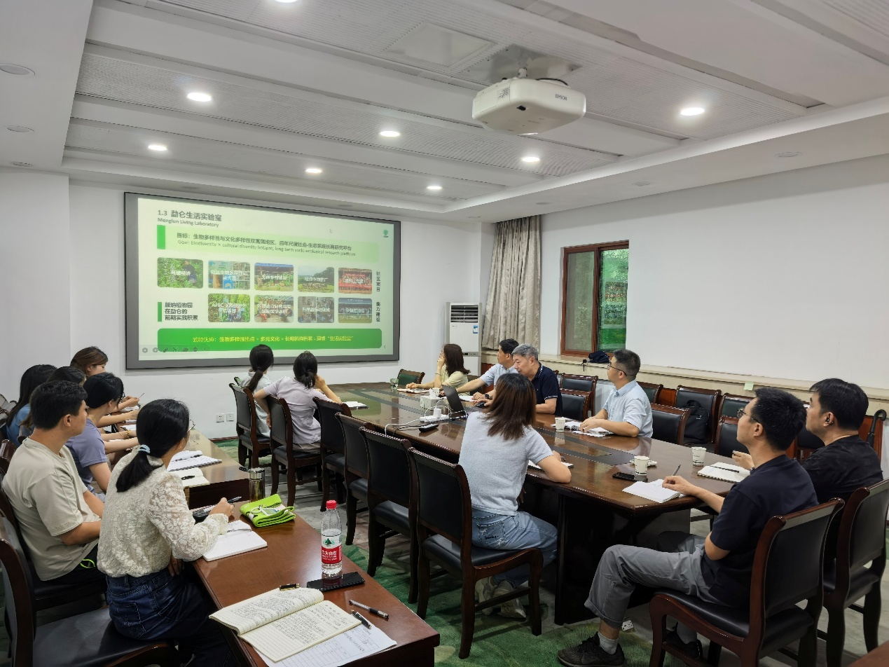 园艺和科普教育中心举行培训交流会 邀请陈进研究员作专题报告