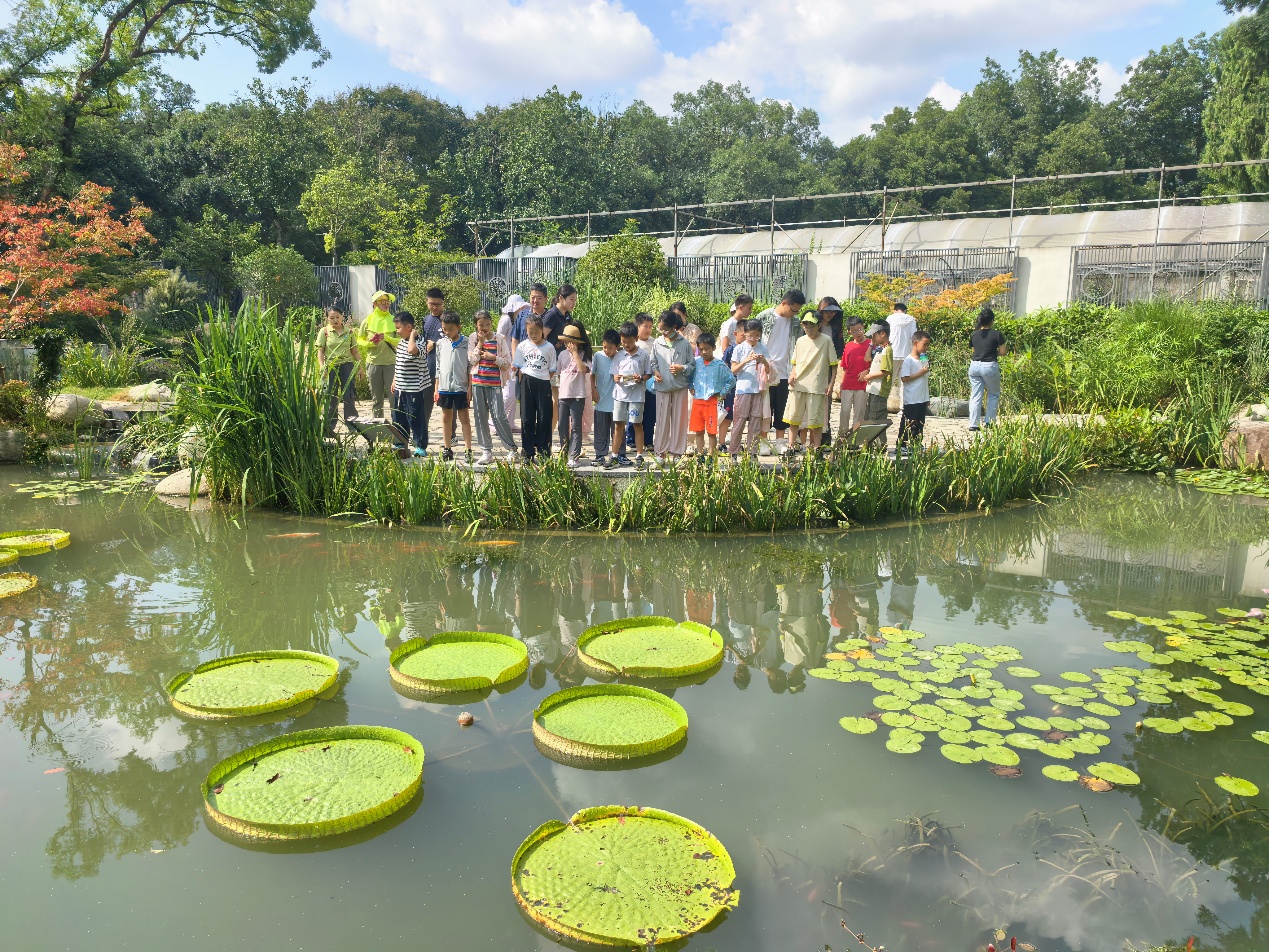 园艺和科普教育中心举办暑期科学营活动
